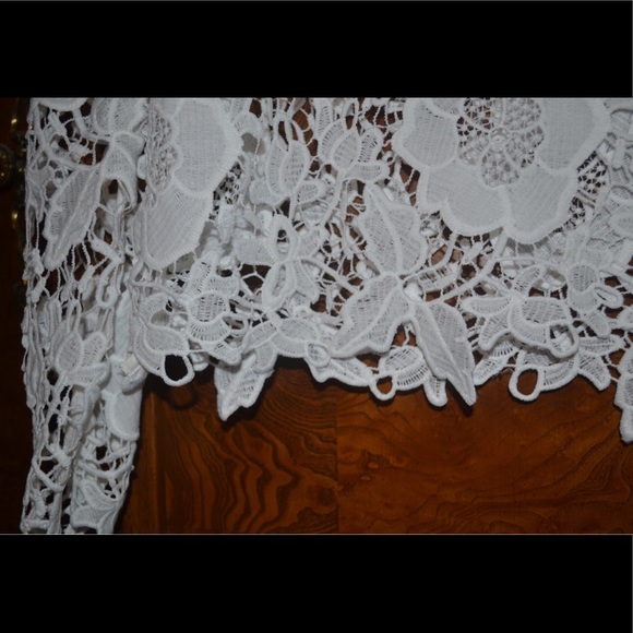 White Lace Top - Picture 2 of 6